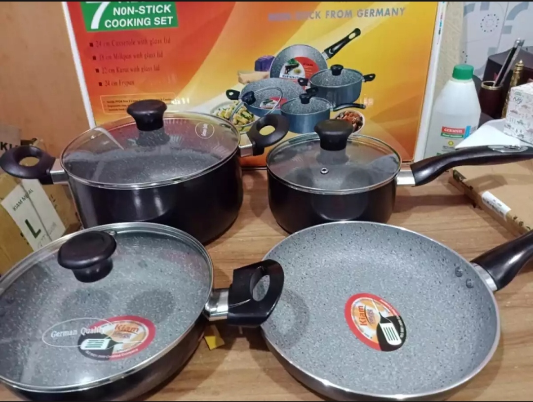 Kiam Non-Stick 7 Piece Cookware Set (Induction Bottom) - Upgrade Your Cooking Experience with This Durable and High-Quality Cookware Set. 