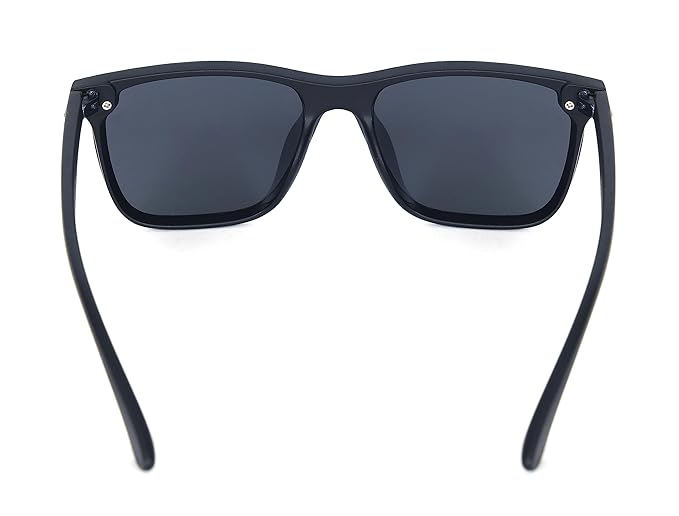 Stylish Black Ray Ban Polarized Sunglass for Men. 