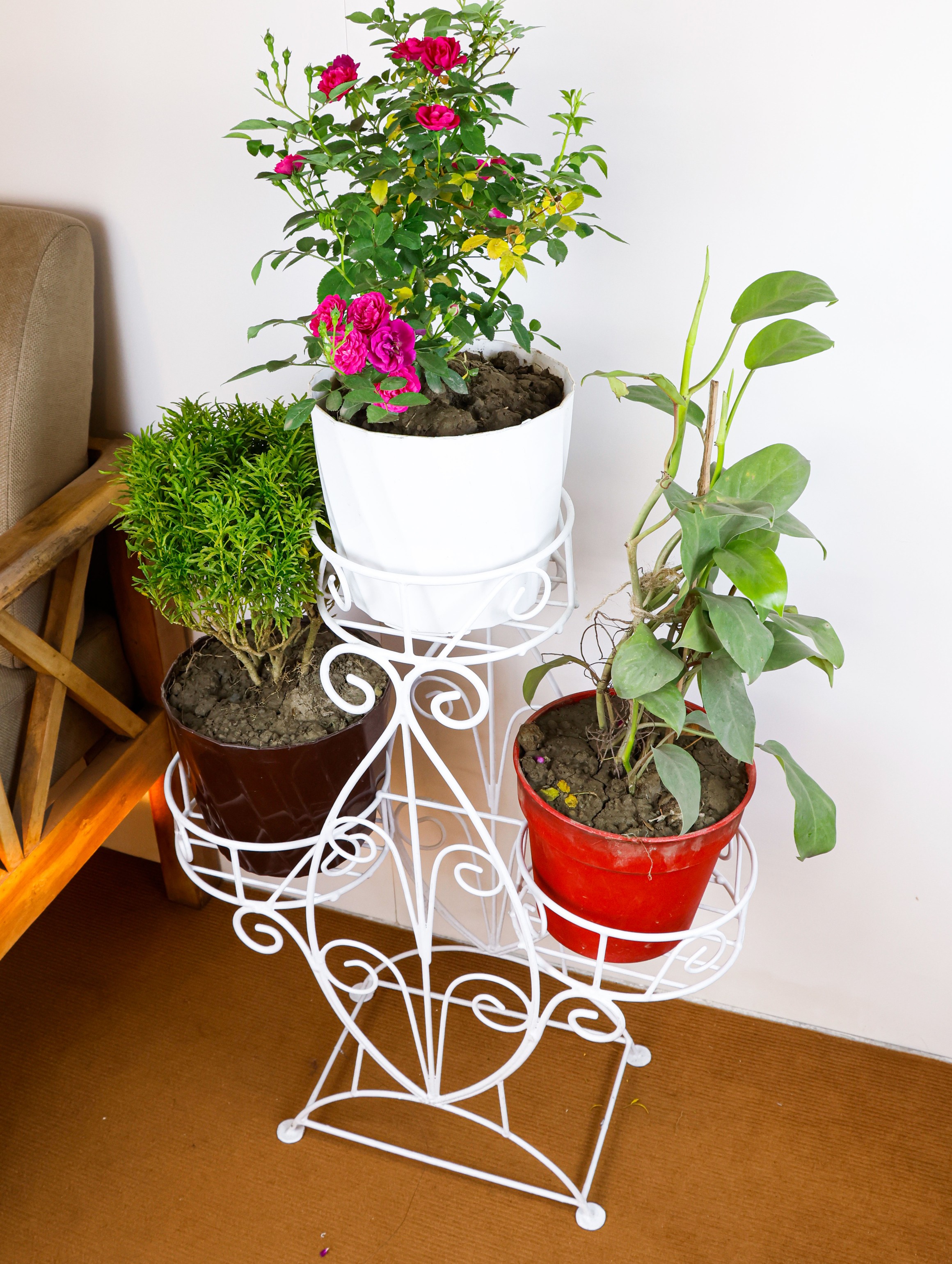 Metal 3-Tier Flower "LOVE" Stand – Stylish & Durable Plant Organizer for Home & Balcony