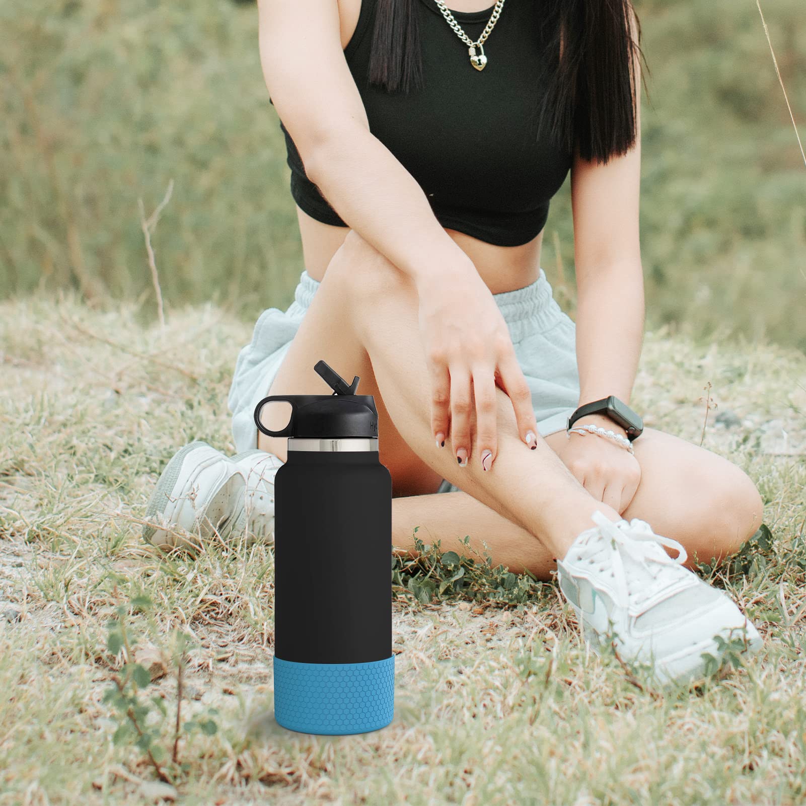 Aquaflask Silicone Boot 22oz / 32oz / 40oz Hexagon Texture Silicon Boot for Aquaflask, Hydro Flask Boot Anti-Slip Flex Aquaflask Boot 14oz-40oz Aqua Flask Silicone Boot Protect More Water Bottle Aquaflask Rubber Cover Aquaflask Accessories. 