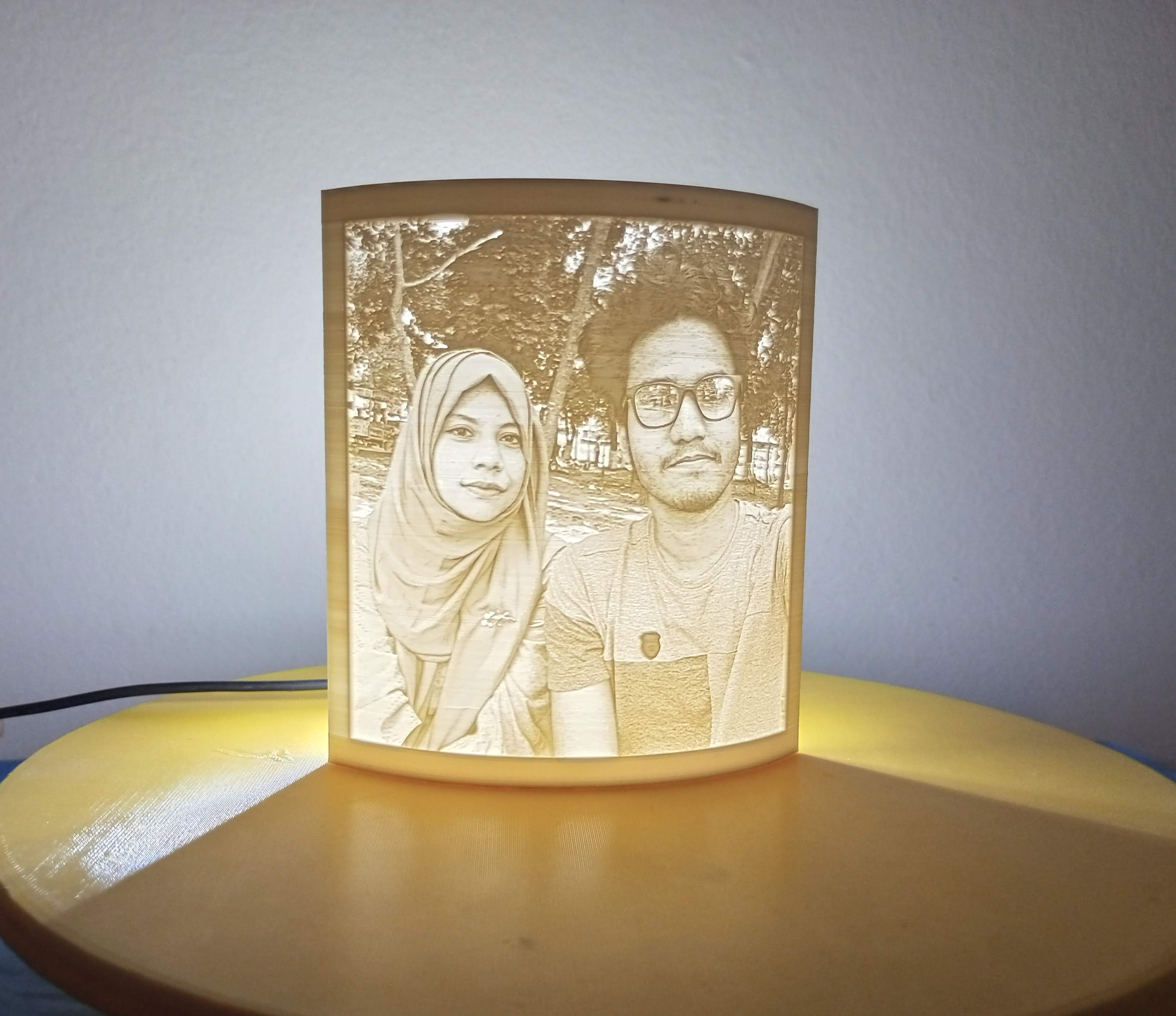 3D Printed Custom Lithophane – Personalized Photo Light Art, Unique Home Decor & Gift, Handcrafted Illuminated 3D Print with High-Resolution Detail for Weddings, Birthdays, Anniversaries & Special Occasions, Premium Quality, Fully Customizable Design. 