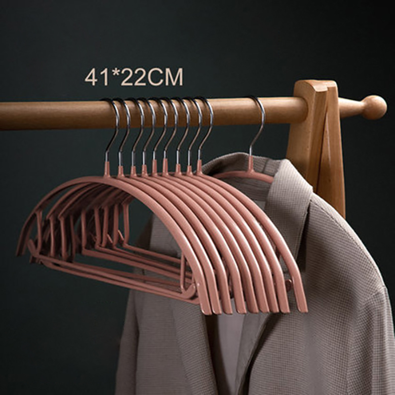 <p>Product Name: Household Dipped Plastic Half Round Clothes Hanger Bold Style with Hook Clothing Shop Metal Anti slip Adult Clothes Hanger Traceless Drying<br>
Product category: hangers<br>
Material: Metal clinker<br>
Material: Dipped plastic<br>
Packagi