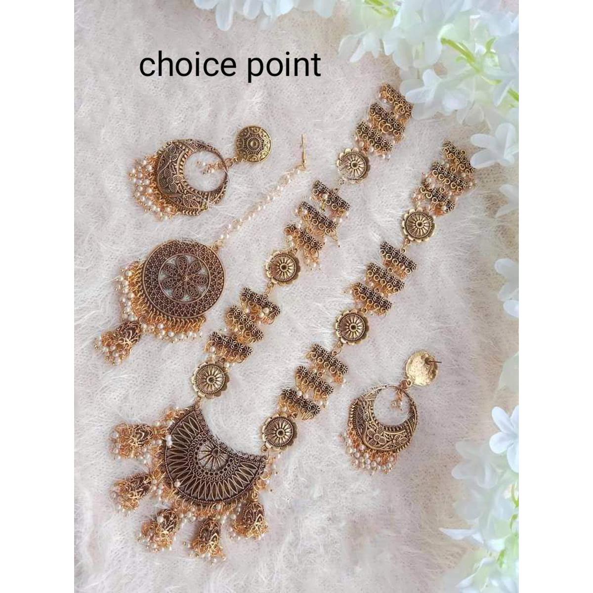 gorgeous party antique Golden necklace set for girls and women.