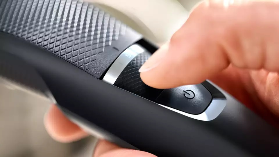 Philips B3215/15 Beard Trimmer Premium Titanium Blades 0.5mm Precision Adjustable 20 Length Settings Up to 10mm Dual Mode Cordless and Corded Ultra Long Battery Life. 
