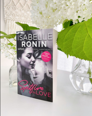 Spitfire in Love  (  Chasing Red #3  )   (  Book by Isabelle Ronin  )   (  Premium Print and Matte Cover  ). 