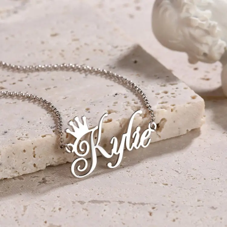 Kylie hot sale name necklace