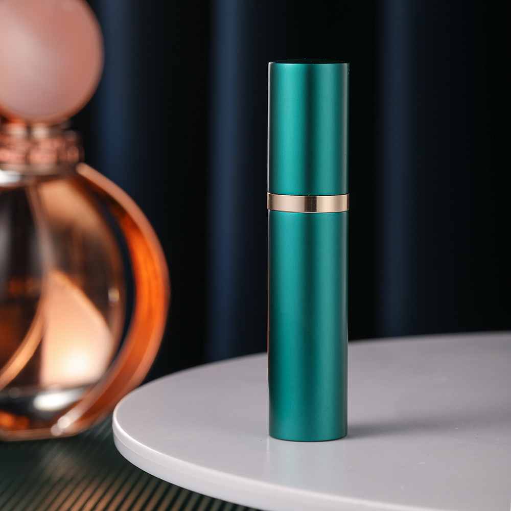 Louischanzl 5ml mini refillable perfume dispenser for a variety of perfumes travel bottles portable sprayer Empty bottle