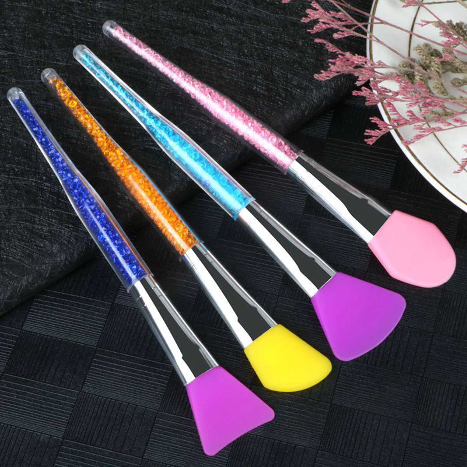 Face Mud Applicator Ergonomic Handle Makeup Mud Cream Applicator Cosmetic Brush. 