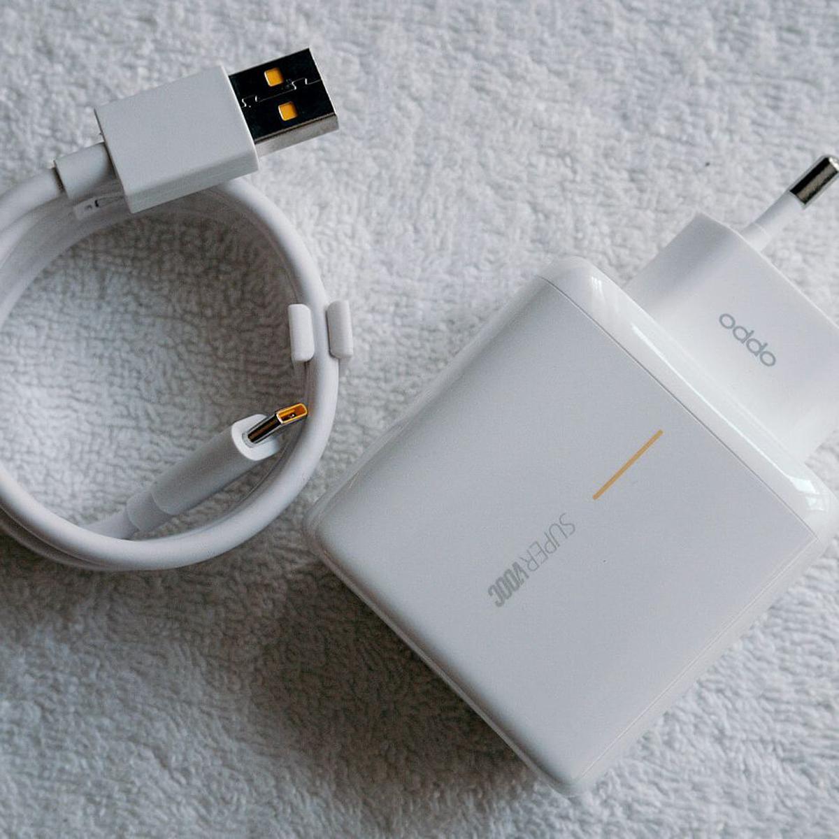 Oppo Super VOOC 65W Flash Fast Charger Type C(1 Meter) For A3s, A5 A7 A1 A1k A71 A83 A57 A59 A33 A9 A9 2020 F11 F17 F19 PROFast Charging