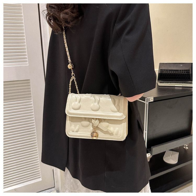 Superlative Understated -Craftsmanship and Trendy -Cute Premium Quality Daily Life Usable Bag For Women's- Progressively Better. 