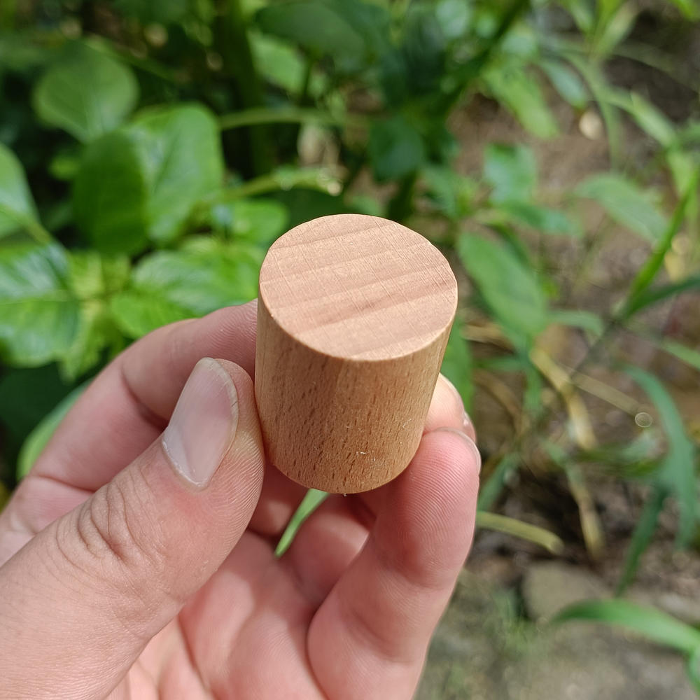 30ml Bottle 100ml Bottle Perfume Bottle
30ml Bottle
50ml Bottle
100ml Bottle
The Crystal White Material Is Bottled Separately
glass Bottle
Thick-bottomed Dispenser Bottles
snap-top Bottle
High-end Spray Bottle
wooden Lid Perfume Bottle. 
