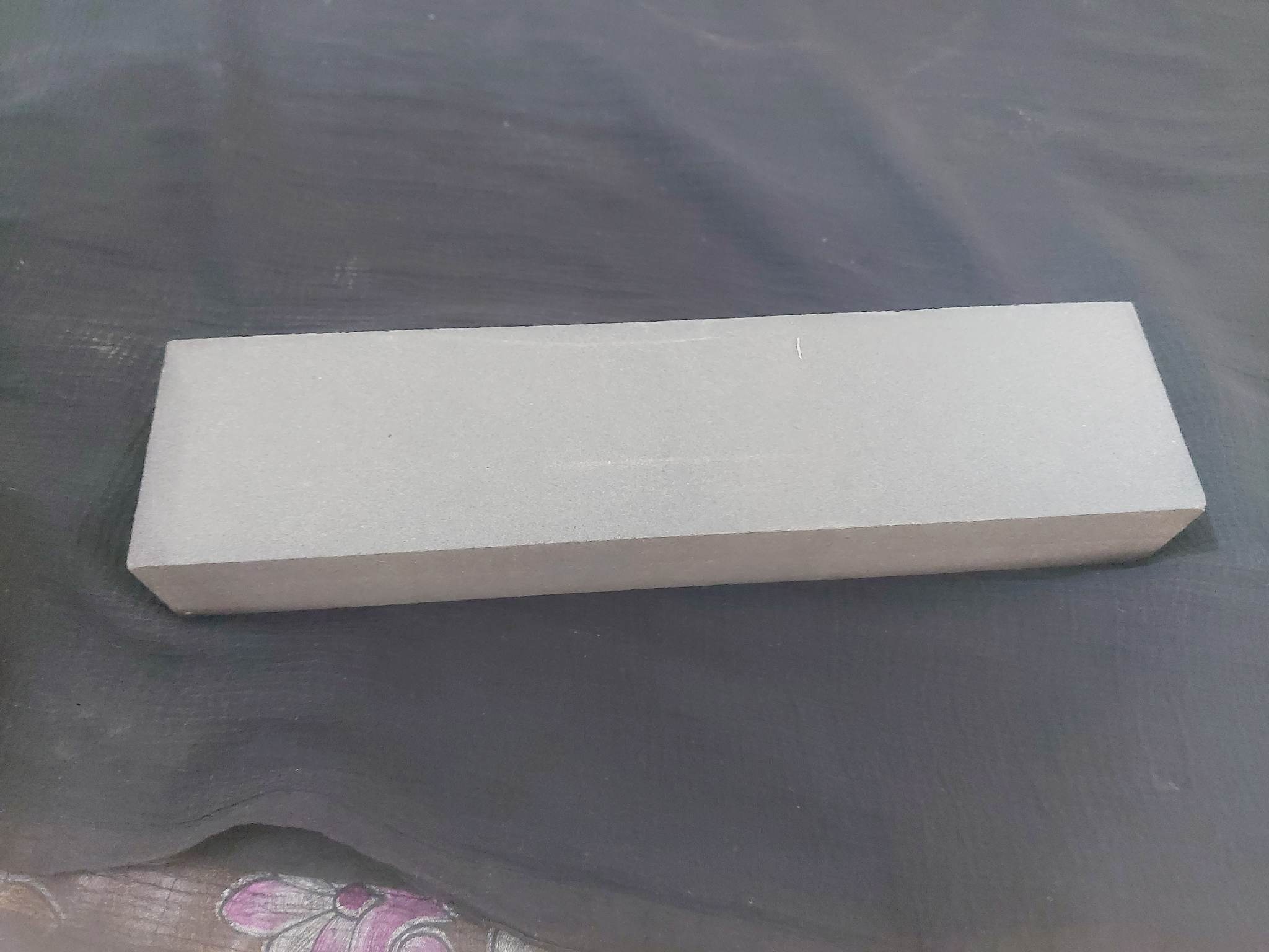 1 পিস whetstone রান্নাঘরের ছুরি শার্পনার। এলোমেলো রং Cd: p40 । - knife sharpener. 