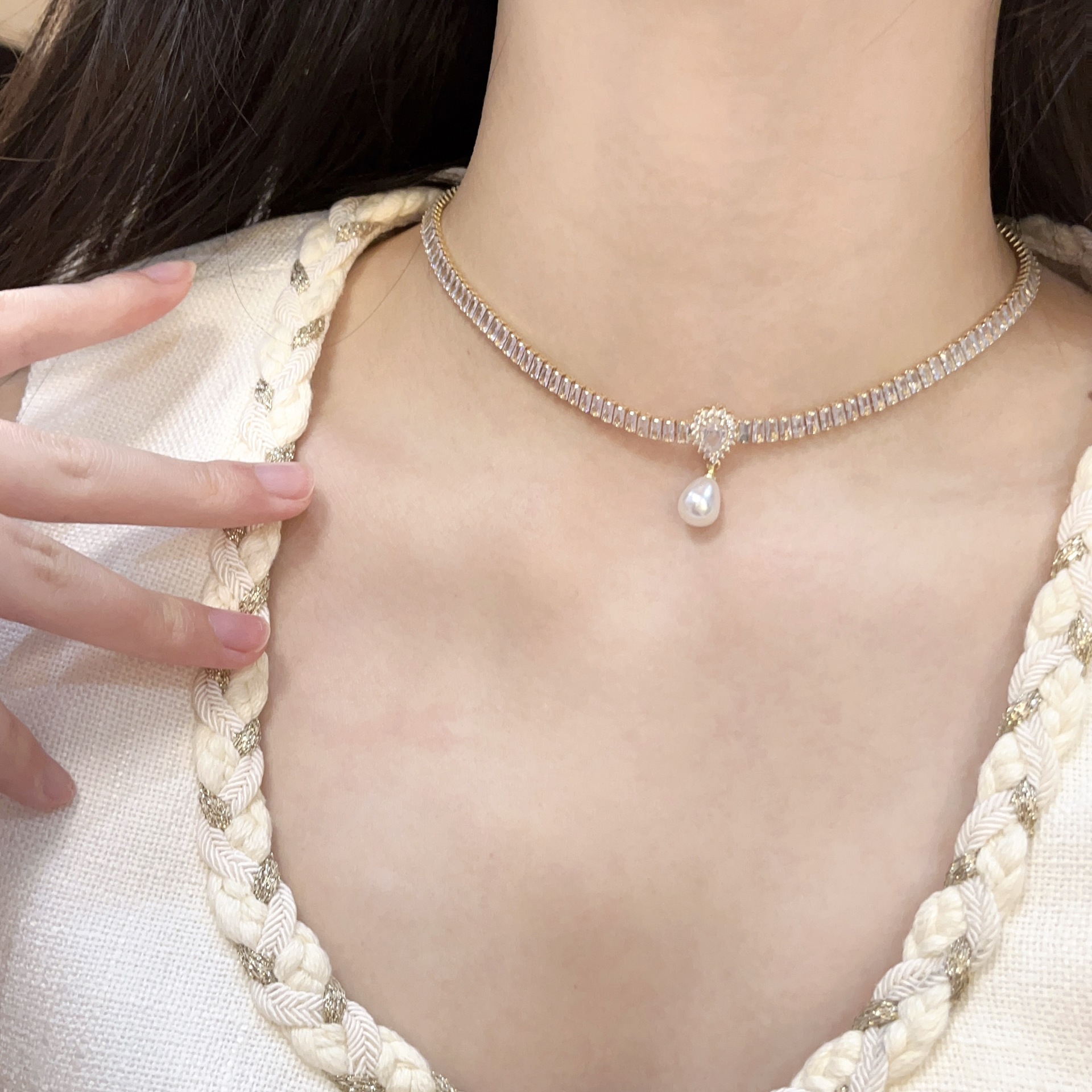 Crystal necklace high-end light luxury retro heavy industry necklace women's copper inlaid zircon baroque water drop pearl clavicle chain