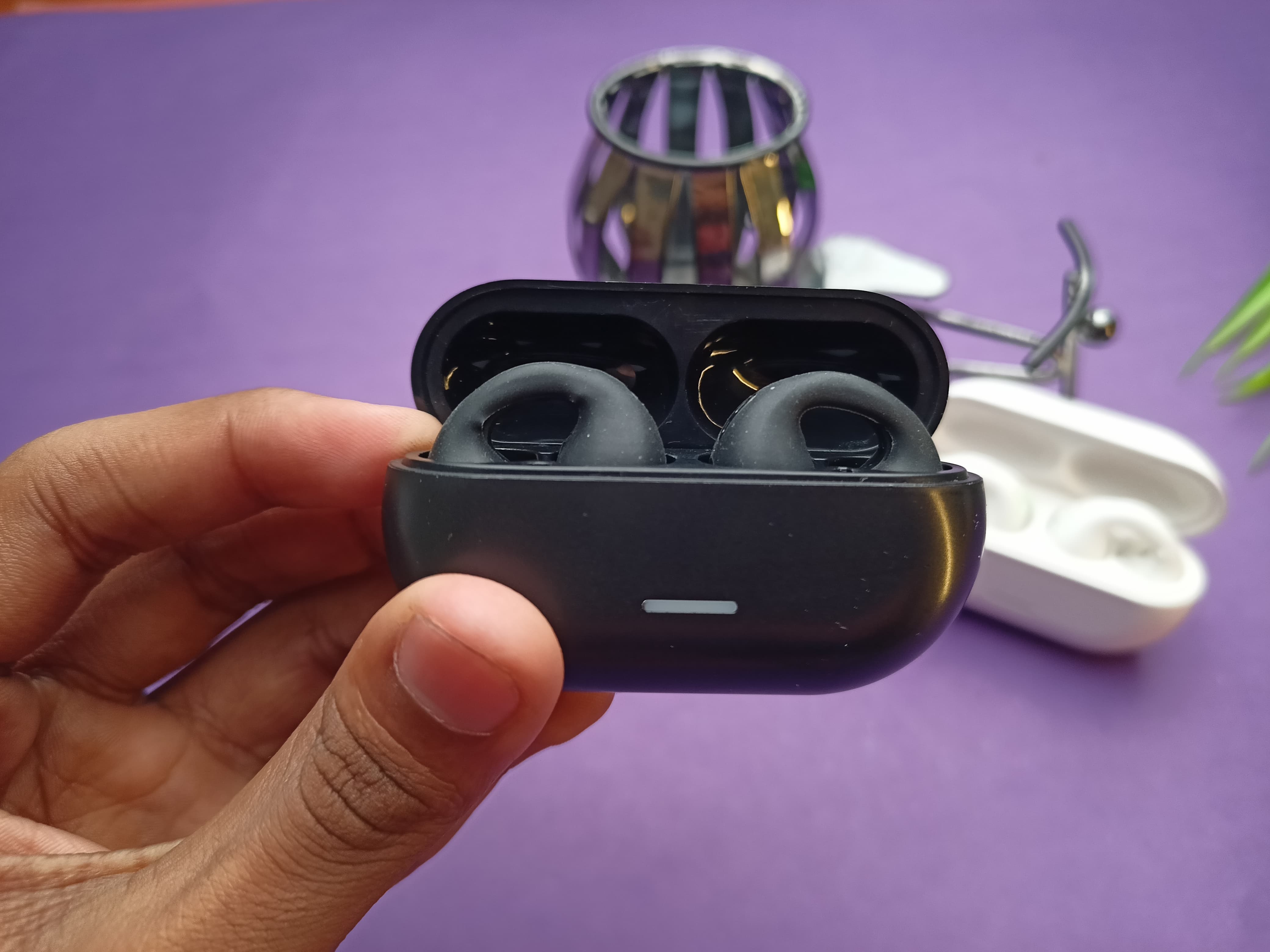 TLG-03 Earbuds Clip Wireless Headphones. 
