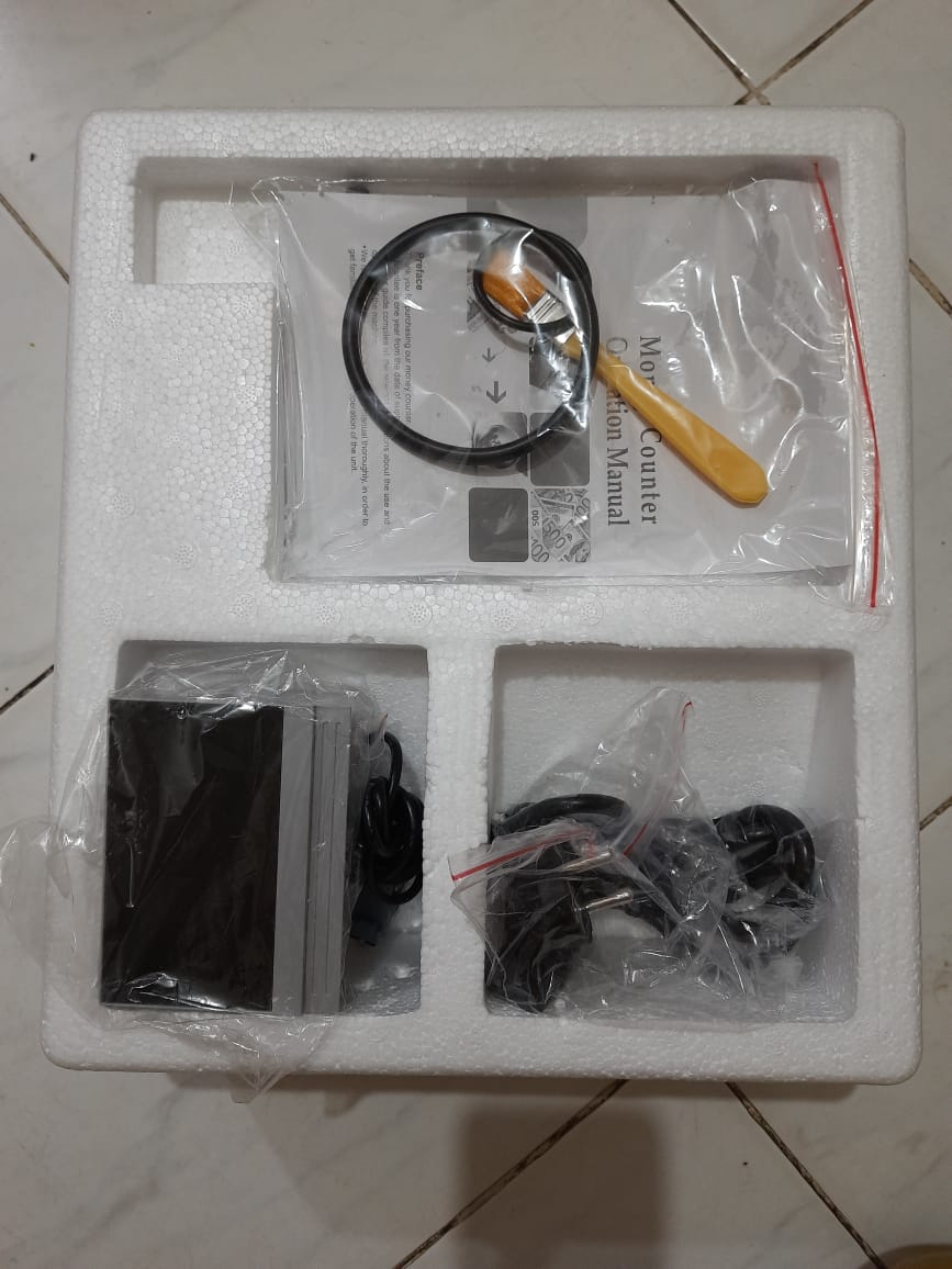 Money Counting & Fake Note Detector Machine ML-6300 with 3 displays. 