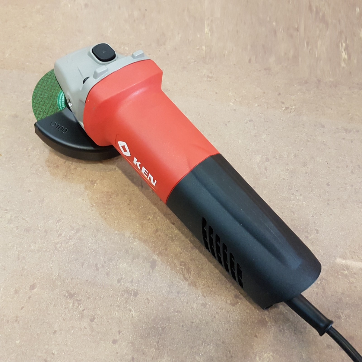 Angle Grinder 4" 710W ( KEN 9710 ). 