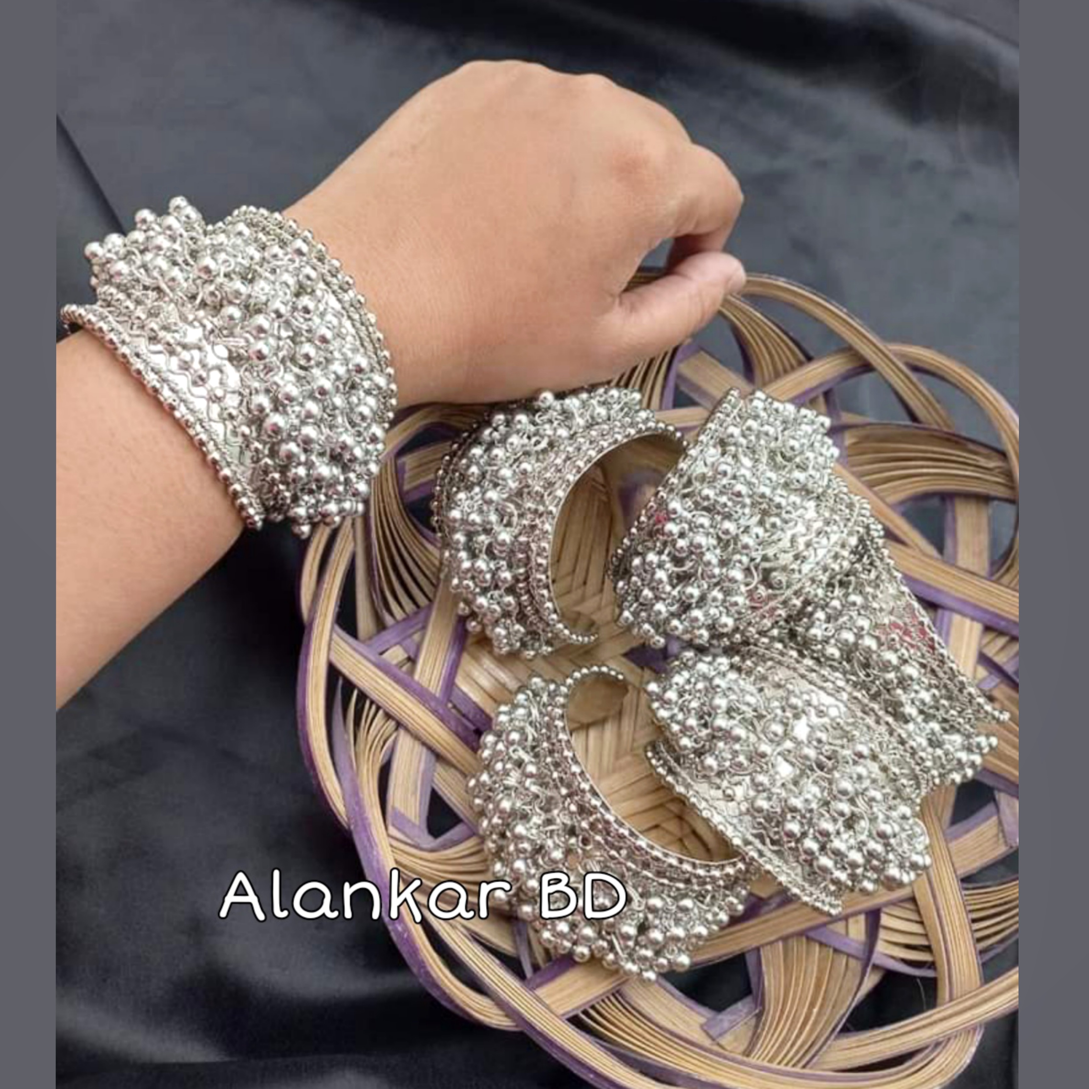 最大82OFFクーポン Women Bangle Dolphin Bracelet Ladies Jewelry Accessories Birthday Christmas Gift