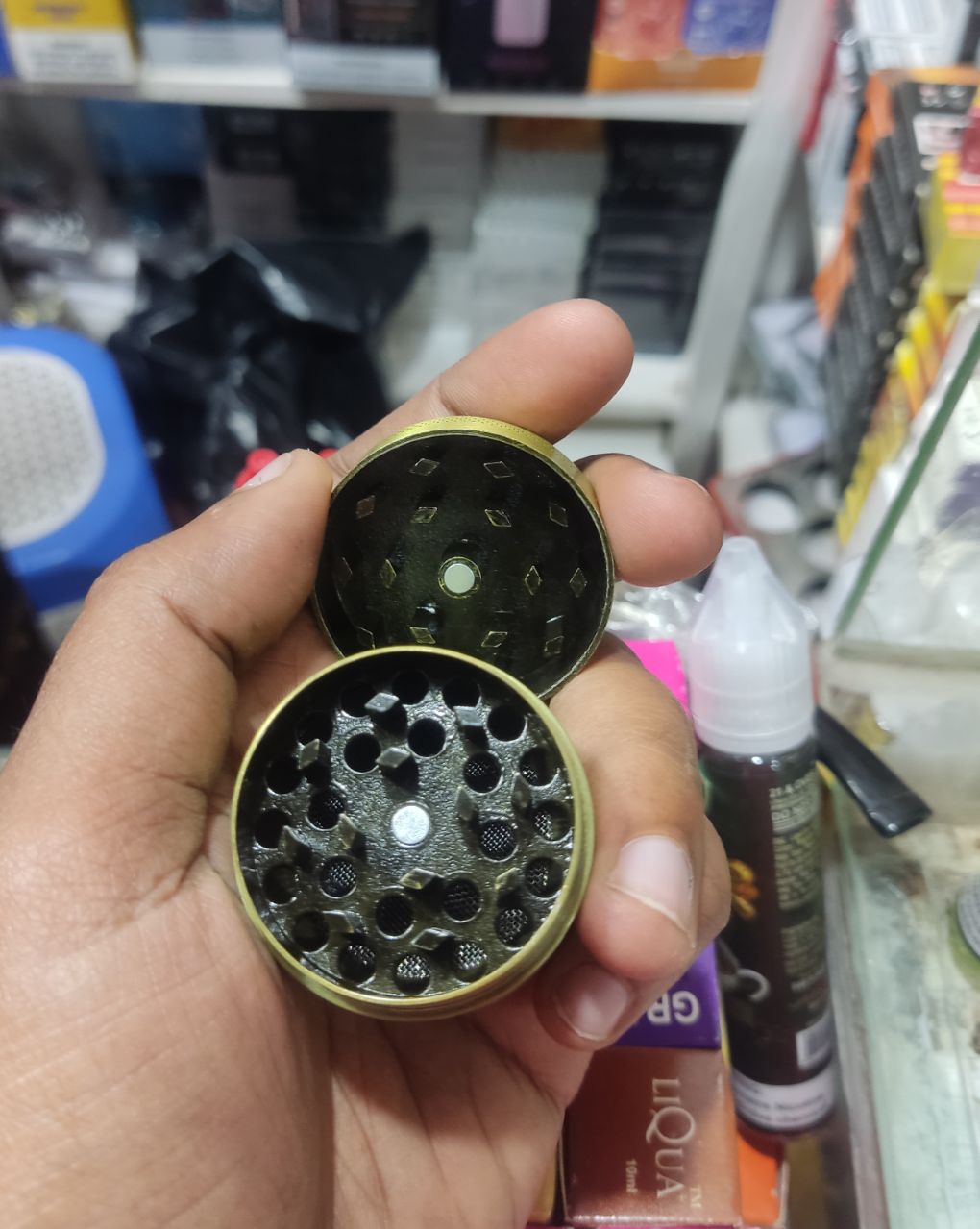Mini Aluminum Alloy Spice Crusher Hand Muller Pollen Herbal Herb Grinder. 