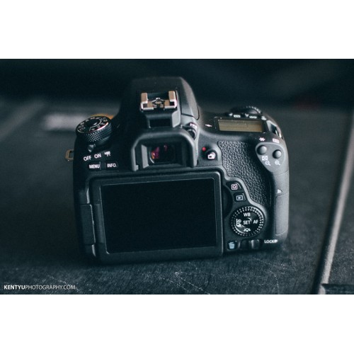 Canon EOS 760D Digital SLR Camera 5 fps continuous shooting, APS-C CMOS sensor, 24.2 Megapixel - Body Only Black. 