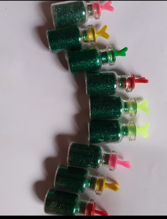 Mini Sized Bottle with  Deep  Green Colour Glitter - 3 Pieces. 