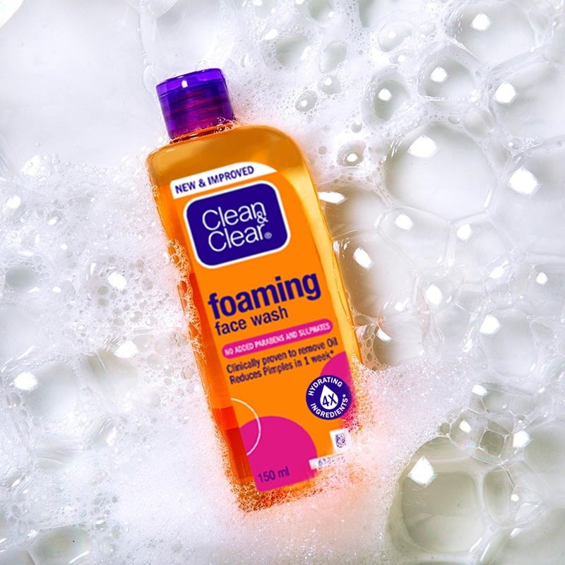 Clean & Clear Foaming Face Wash-100ml. 