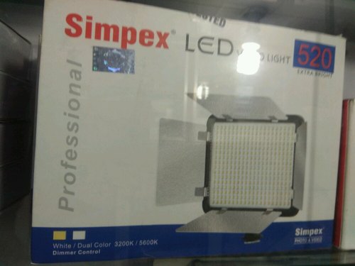 Simpex 520 LED professional Video Extra bright Dual LED white and warm white with Battery and Charger. 