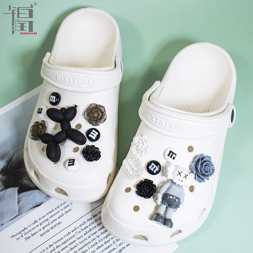 Crocs Jibbitz KAWS Set DIY Shoes Charm Button. 