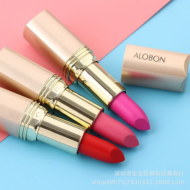 Li Jiaqi recommends Yabang moisturizing and moisturizing lipstick, waterproof and long-lasting, no fading, no sticking cups, and no drying of student lipstick. 
