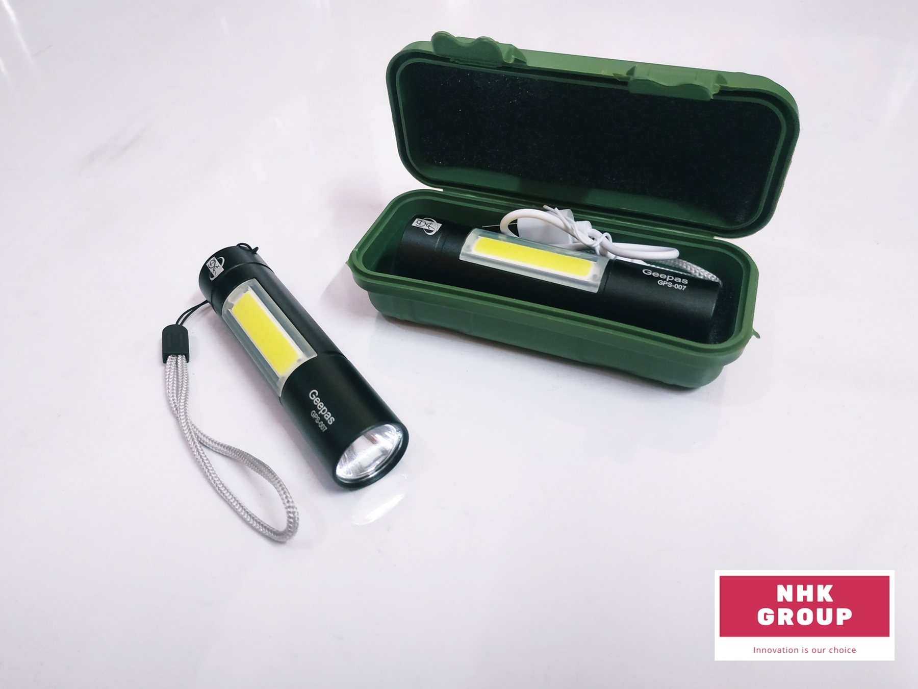 Geepas রিচার্জেবল উচ্চ শক্তি led টর্চ লাইট - torch light. 