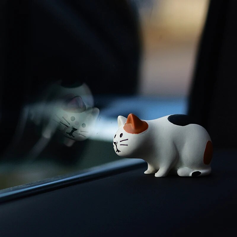 Cute Anime Kitten Car Interior Decoration Curious Kitten Action Figure Auto Dashboard Rearview Mirror Ornaments Car Accessories