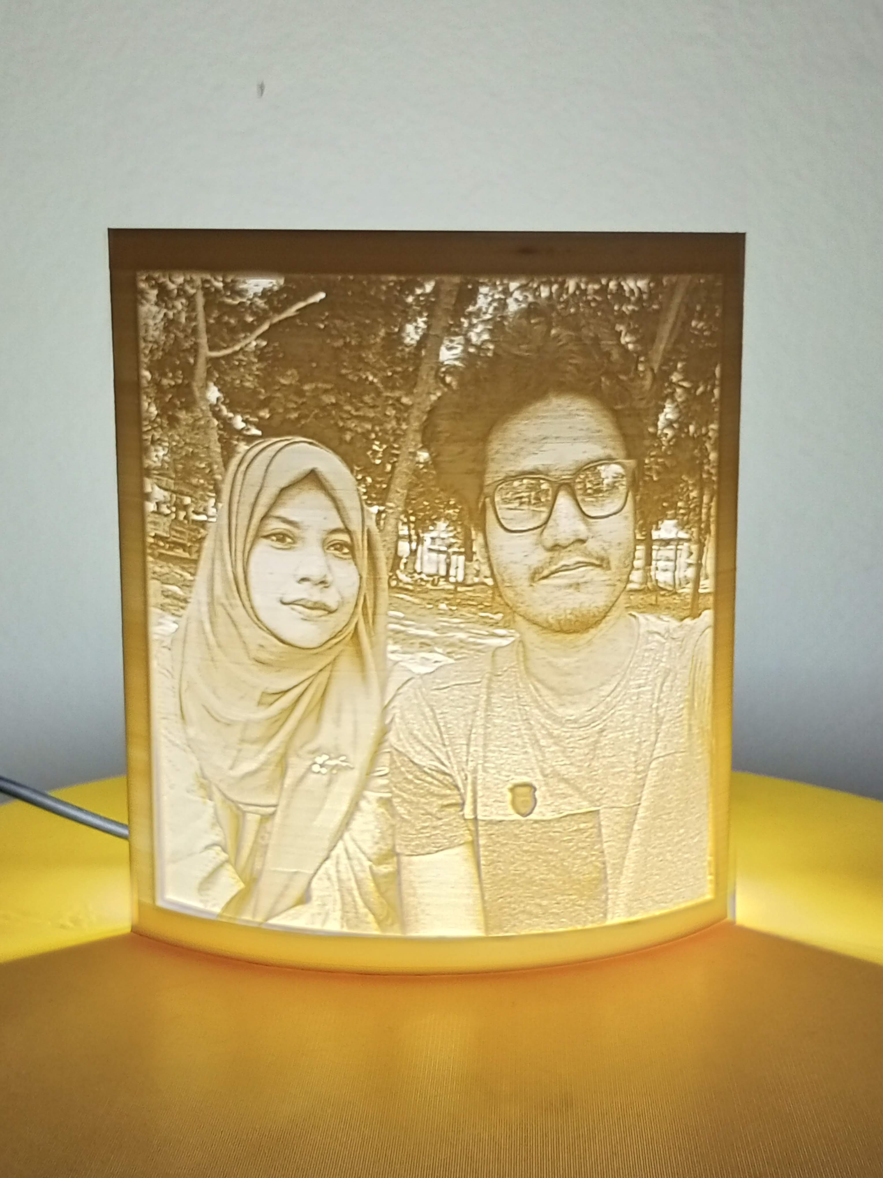 3D Printed Custom Lithophane – Personalized Photo Light Art, Unique Home Decor & Gift, Handcrafted Illuminated 3D Print with High-Resolution Detail for Weddings, Birthdays, Anniversaries & Special Occasions, Premium Quality, Fully Customizable Design. 