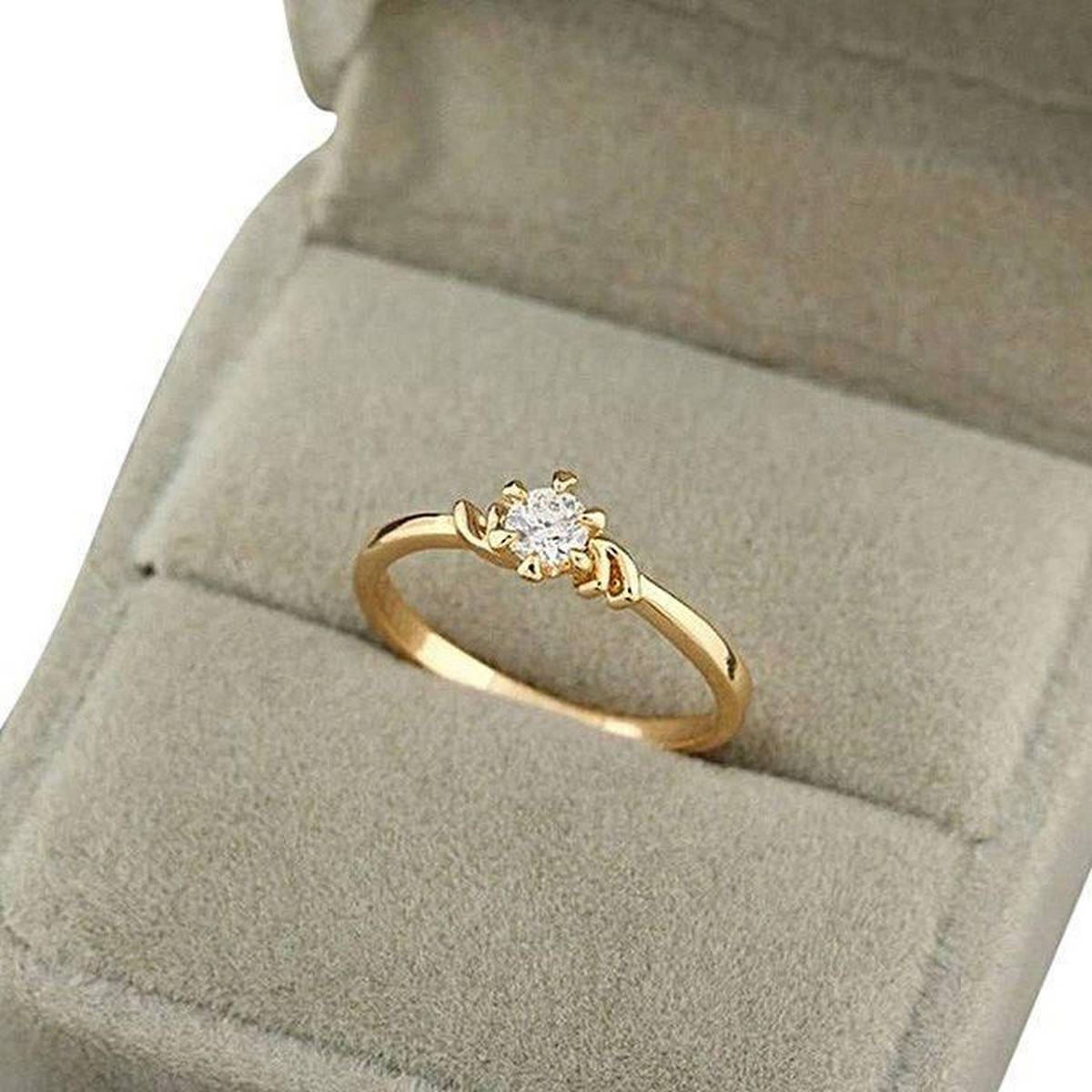 Update more than 164 gold finger ring for girl super hot awesomeenglish.edu.vn