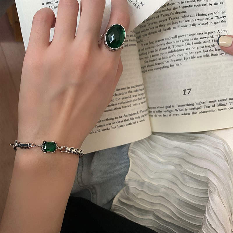925 sterling silver square green diamond bracelet women's vintage Thai silver distressed hollow fashion love buckle thick chain bracelet