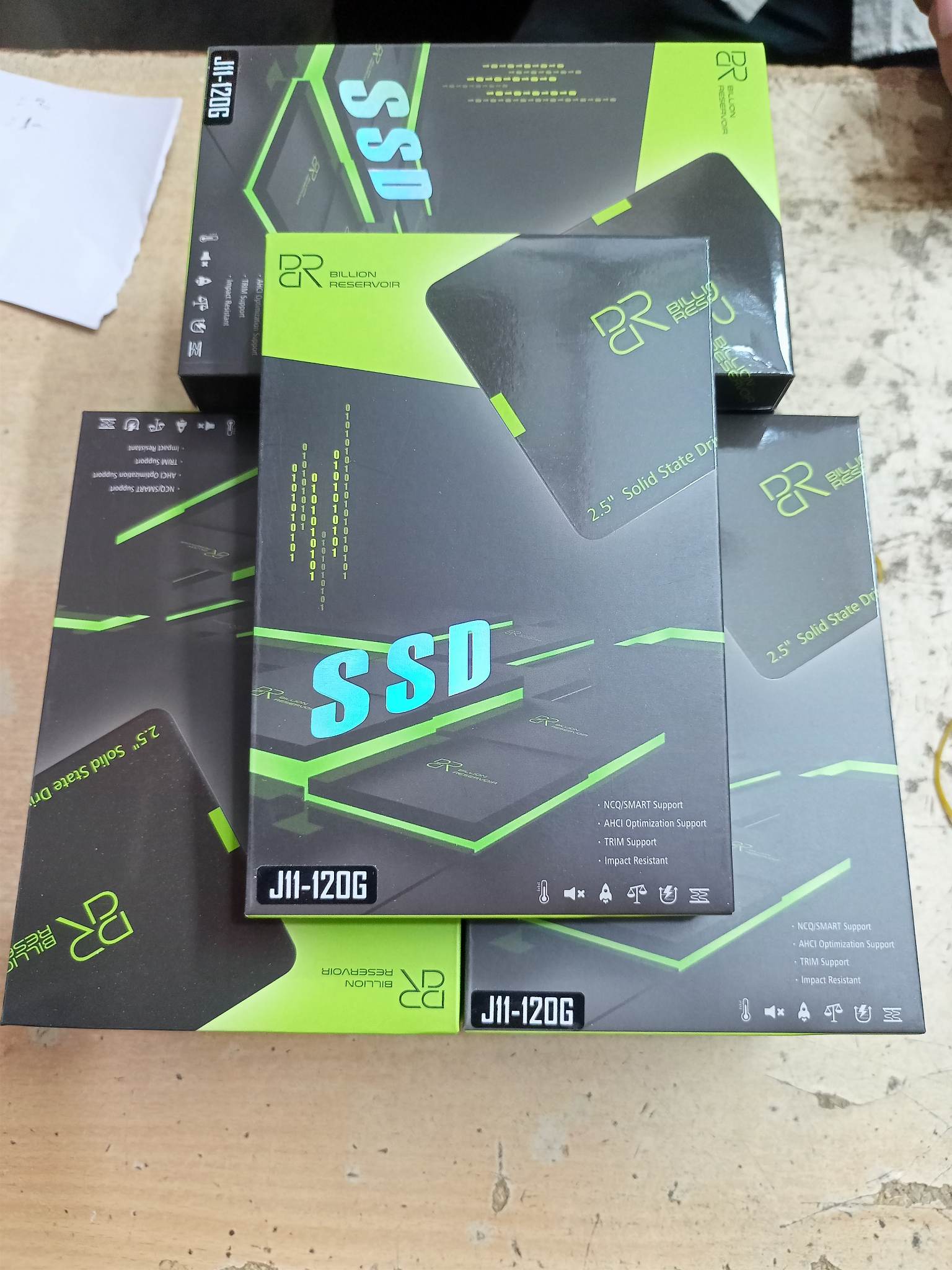 120 Gb - Br-Billion Reservoir Super Fast Sata Iii 6Gb/S-2.5 Inch - Used Any Laptop And Desktop Computer with 3 year warranty. 