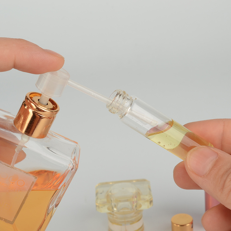 MUB Mini 8ML Twist Up Refillable Perfume Atomizer Empty Pocket Sized Aluminum Perfume Spray Bottles. 