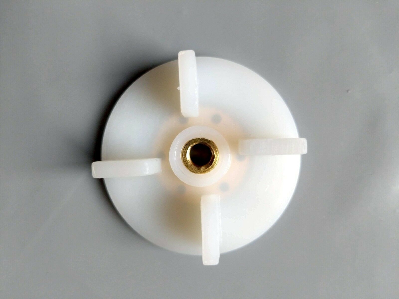 PREETHI 4cm, 4 Teeth, Screw type MIXER GRINDER JAR COUPLER / SPARE PART Eco, Twin ECo plus Models. 