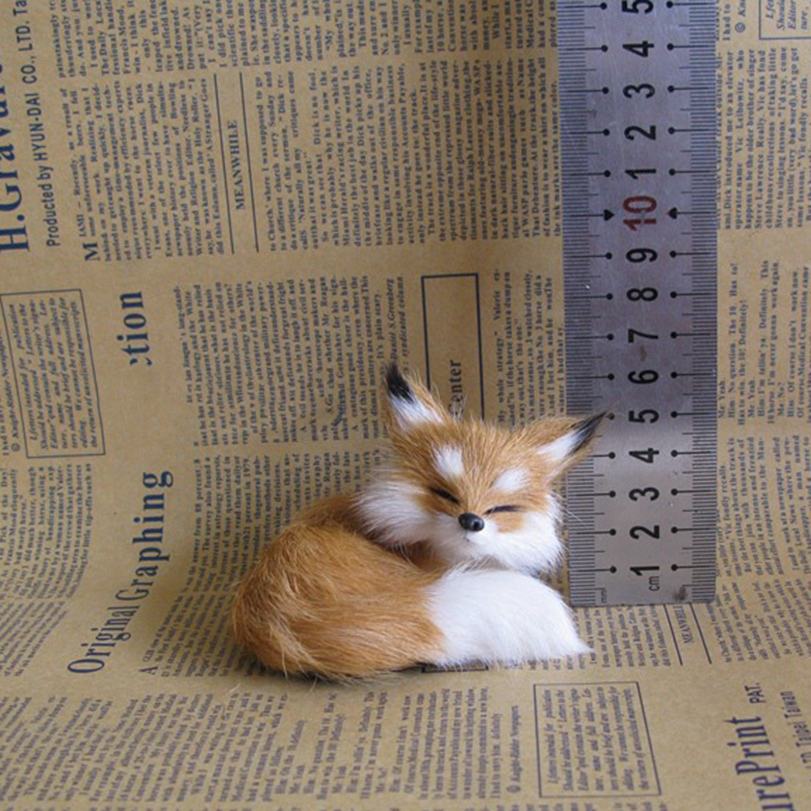 Plush Fox Model Easy Care Plastic Fleece Soft Simulation Brown Fox Toy. 