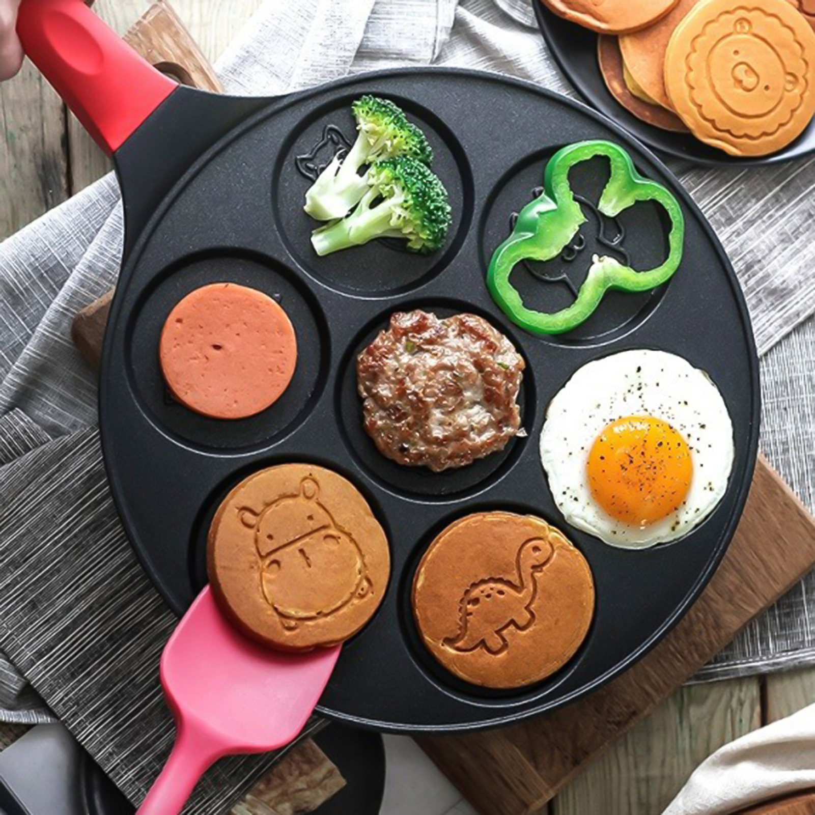 Wheel Pancake Pan Cute Pattern Roller Pancake Pan Small Frying Pan. 