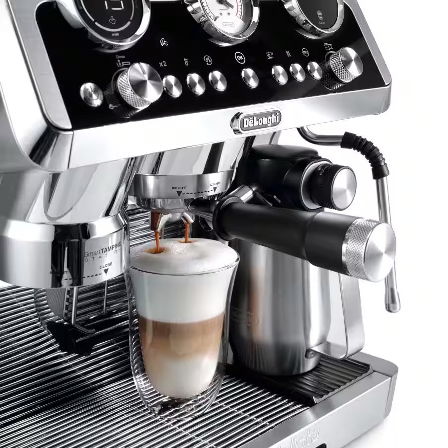 De'Longhi EC9665.M La Specialista Maestro Espresso Coffee Machine. 