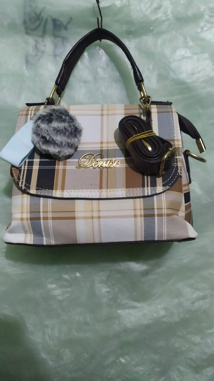 Women's latest trends elegant and stylish handbags