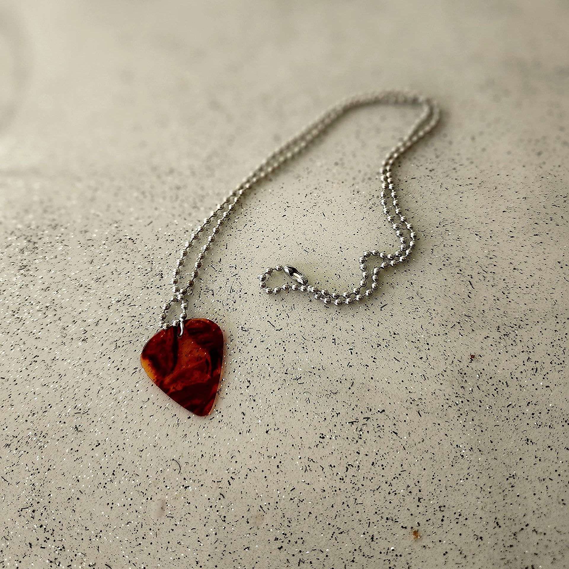 Strange Thing Eddie Munson Guitar Pick Necklace for Men Boys Hellfire Club Eddie Fans Gift Jewelry. 