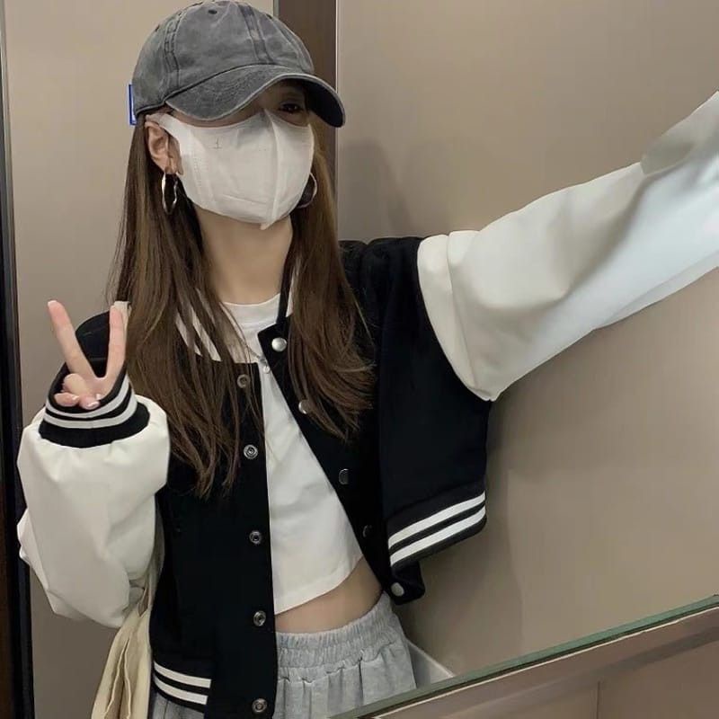 【Raya 2022】 All Size Cotton Fleece Twotone Pattern Korean Style Varsity Jacket for Women. 