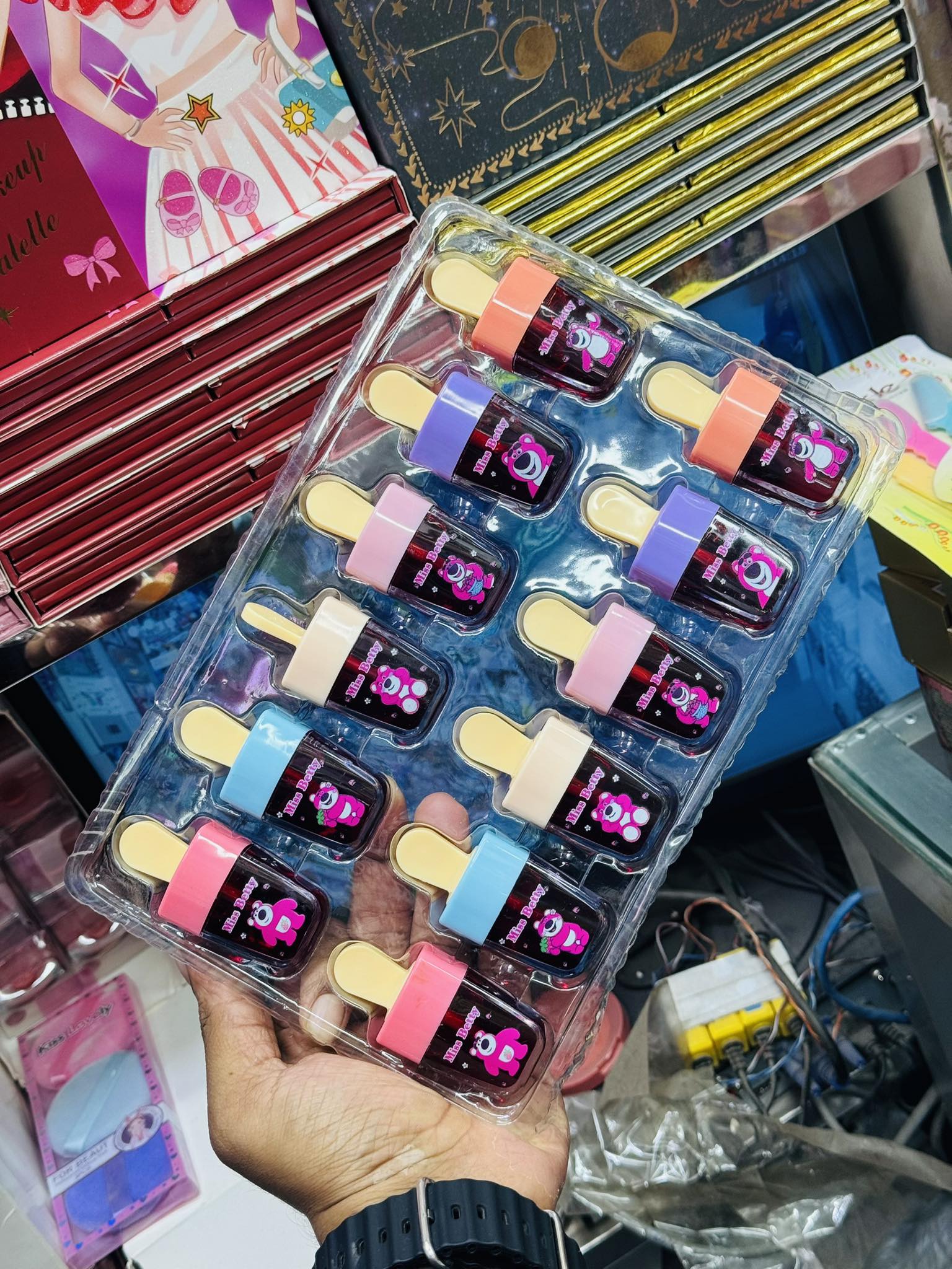 No description available.