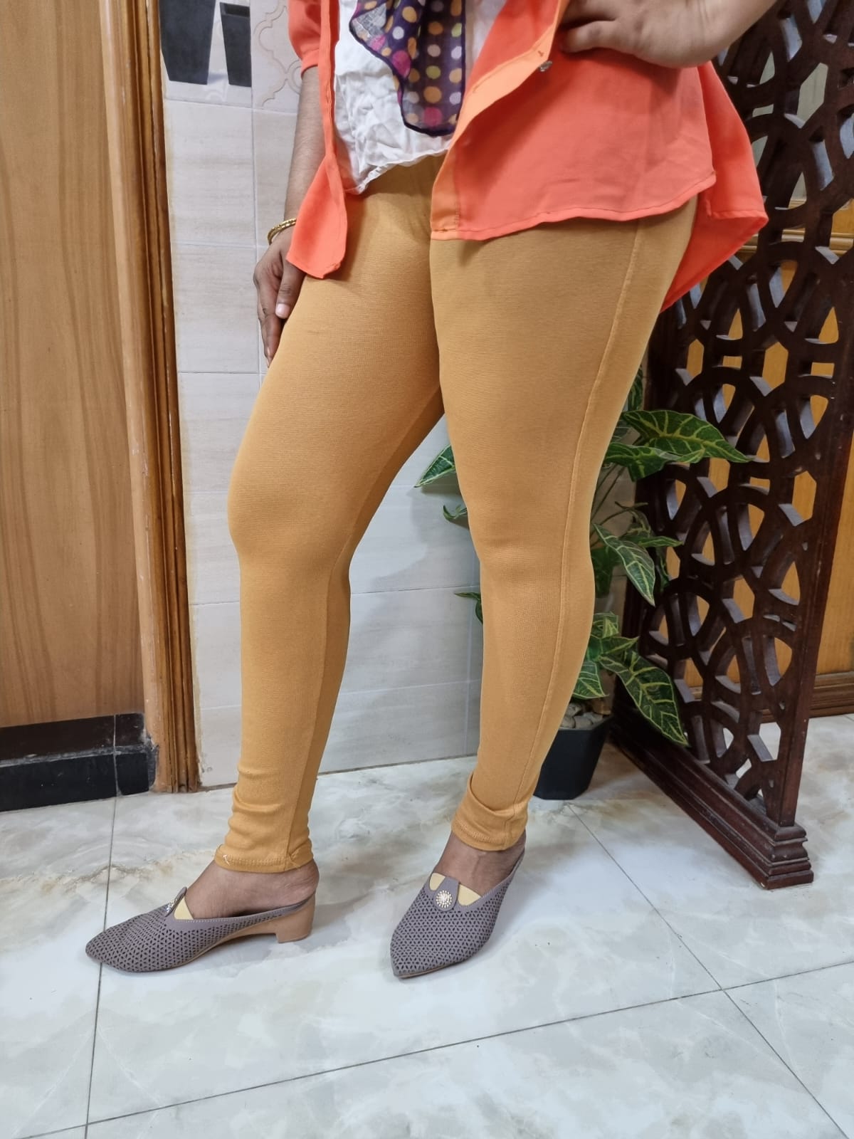 Britney Amber pornosini tomosha qiling Kama Sutra blowjob porno