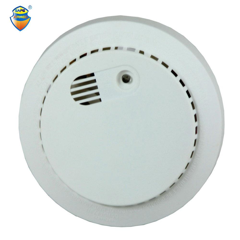 Dual Voltage Smoke Detector 9 V Battery Powered with 220 V Safearmed ...