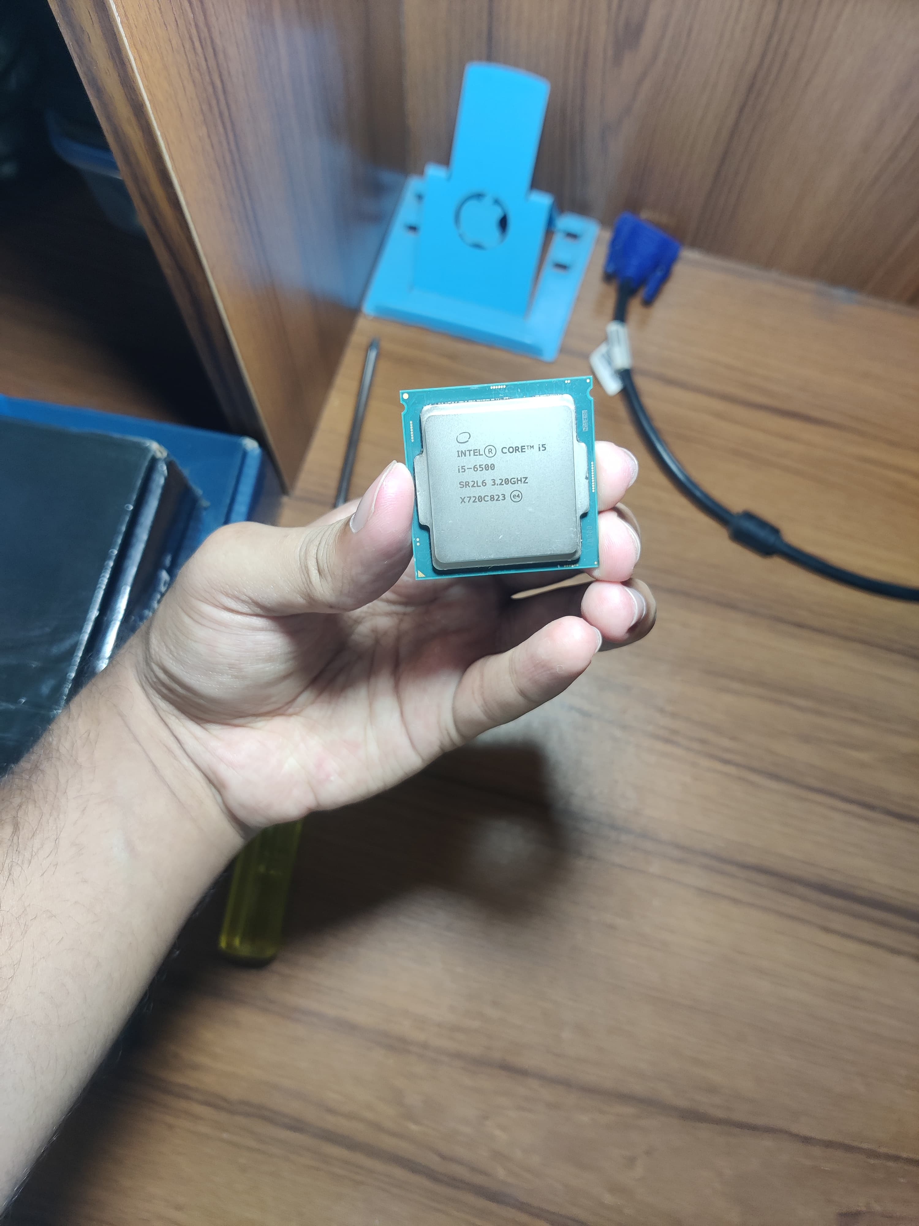 PROCESSOR CORE i5 6th gen 6500 model. 
