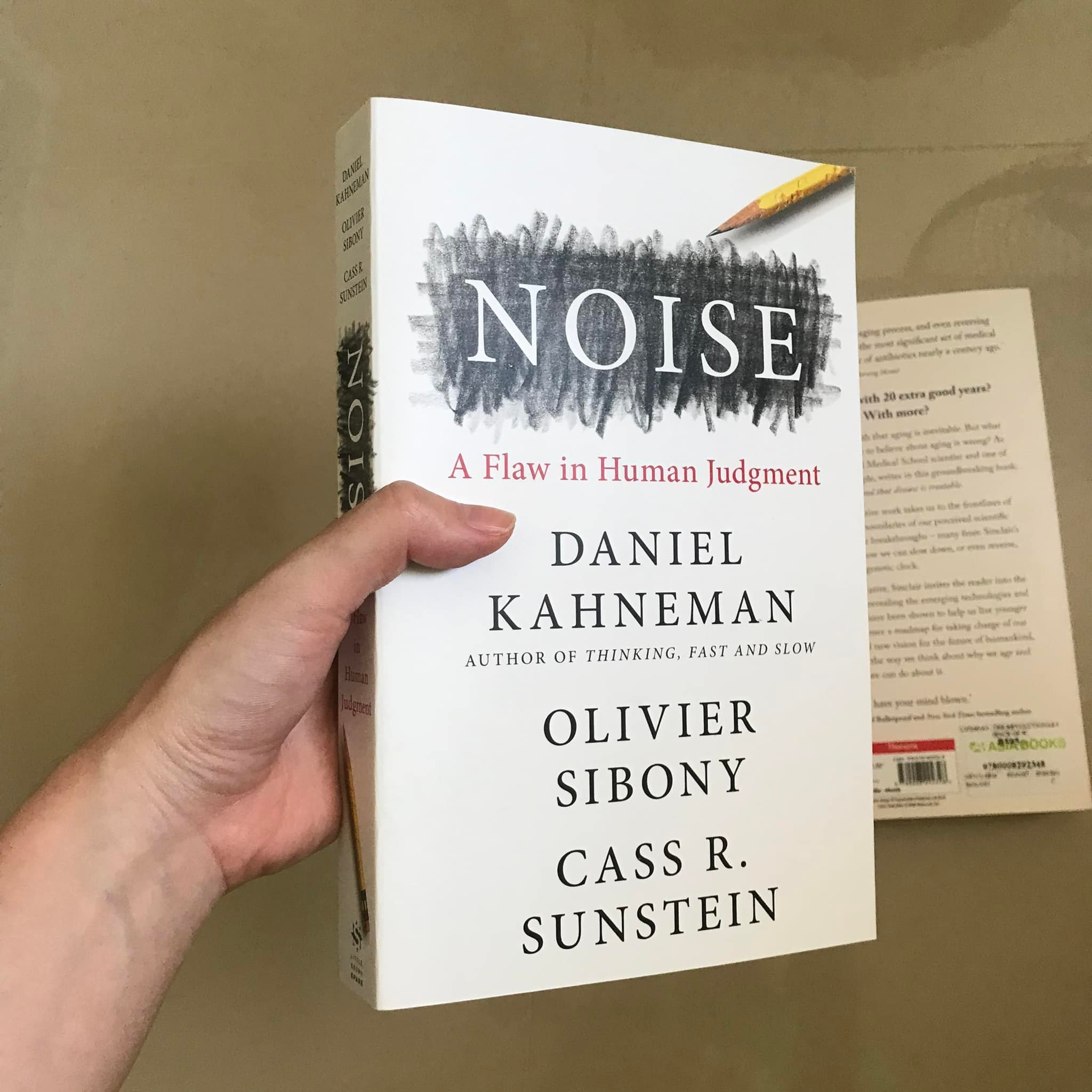 Noise Daniel Kahneman Hardcover Readings Noise A Flaw In Human
