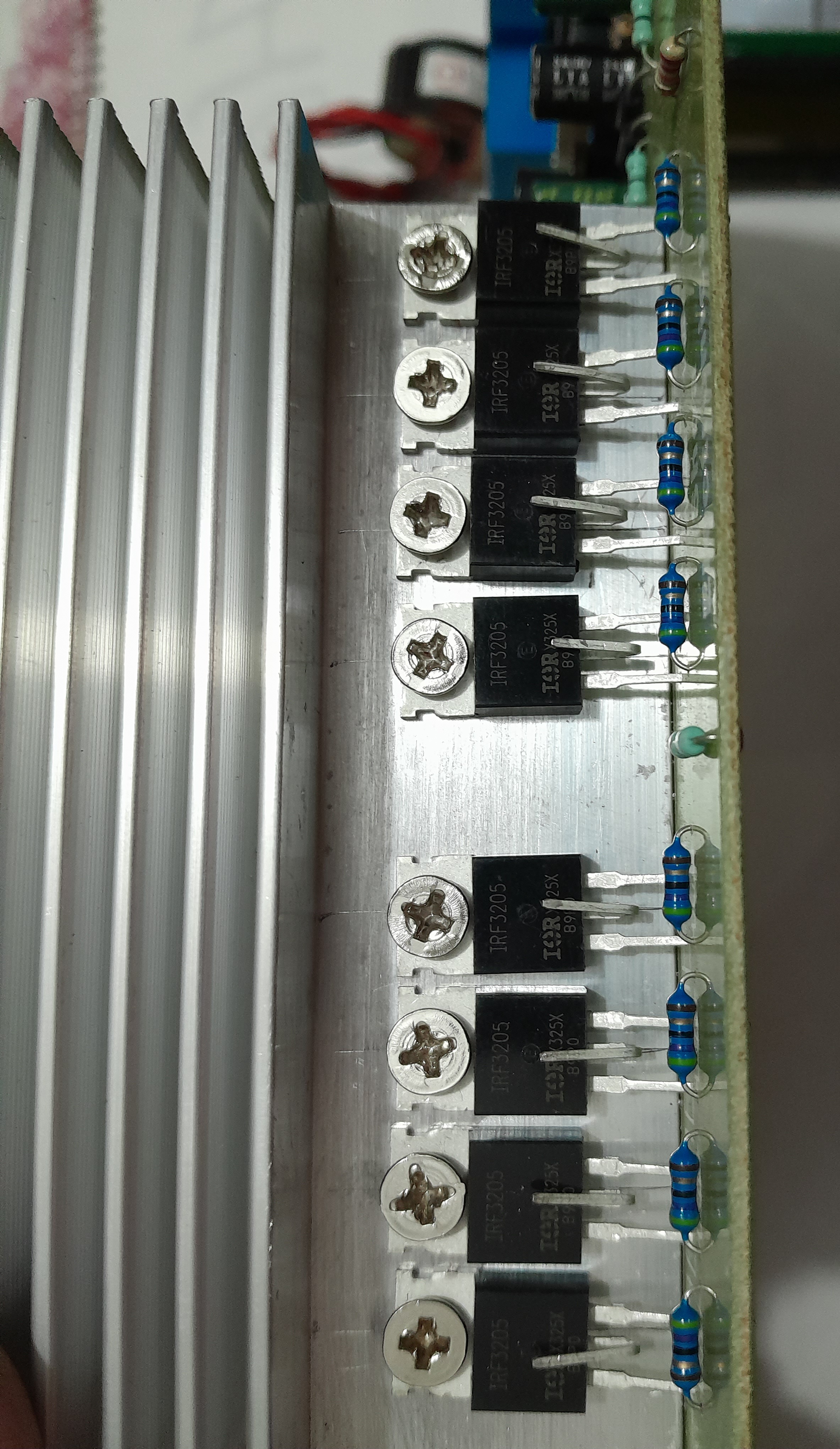 IPS Circuit DSP Pure sine wave 1200 VA (12 Volt) Digital IPS( IRF 3205 X 16 N-Channel original MOSFET). 