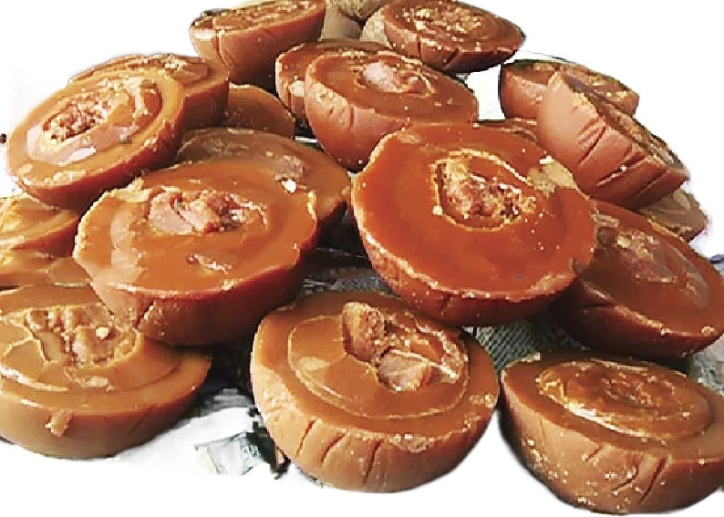 Date molasses is made from date palm juice in its own way