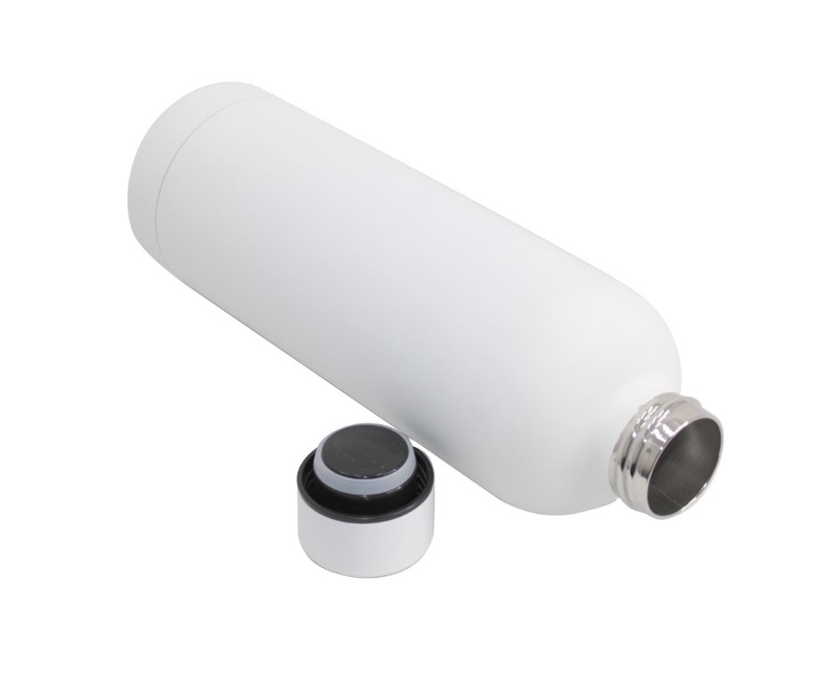 Stay Hydrated On The Go With The Vacuum Flask Ss 750Ml- Rubber Coating For Soft Touch Comfort - Keep Your Beverages At The Perfect Temperature. 
